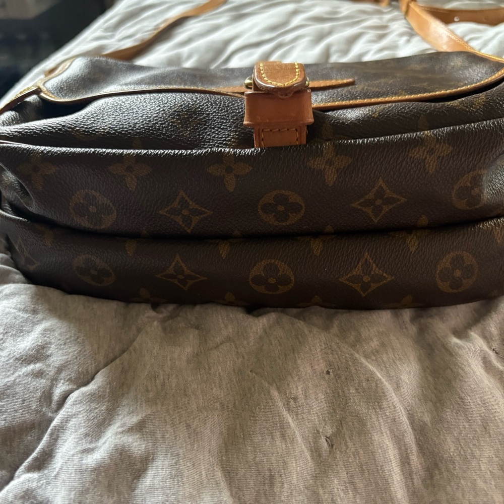 Louis Vuitton Brown and Tan Monogram Messenger Bag - Picture 3 of 11